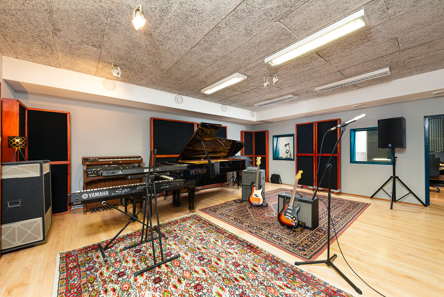 Photographing various spaces for promotion: music studio / © Saša Huzjak / SHtudio.eu